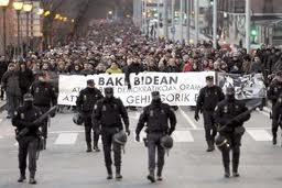 Click on image to see full-sized version march_against_arrests.jpg