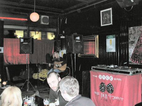 Click on image to see full-sized version Alice Jago plays the Dice Bar for Tarawatch