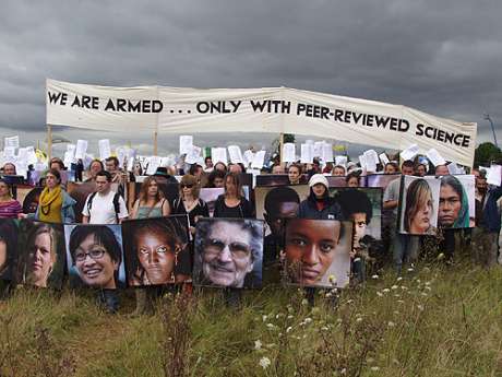 Long banner...
